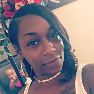 Meet your Posher, Leslie